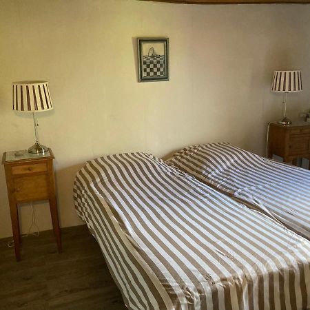 Bed and Breakfast Le Bois Du Four Arfeuilles Экстерьер фото